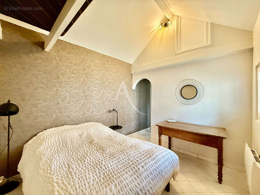 Maison à MORANCEZ