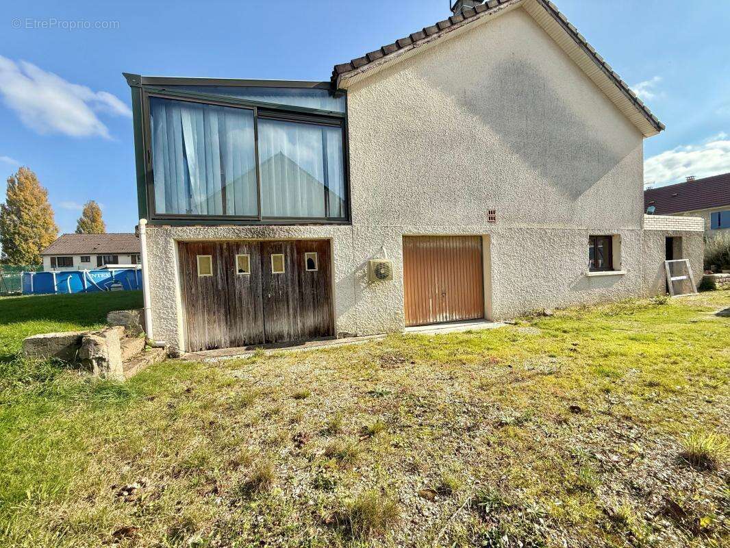 Maison à LAMARCHE-SUR-SAONE