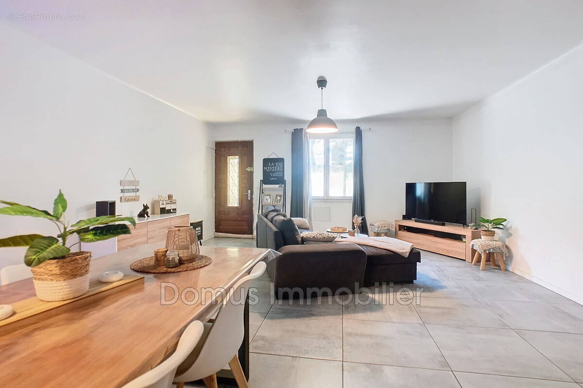 Maison à BEAUMES-DE-VENISE