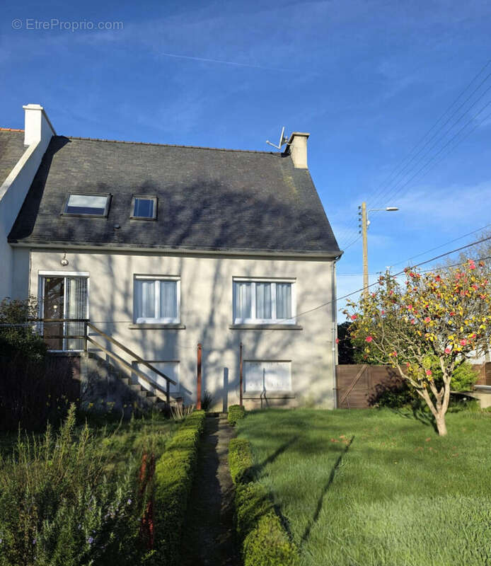 Maison à SAINT-RENAN