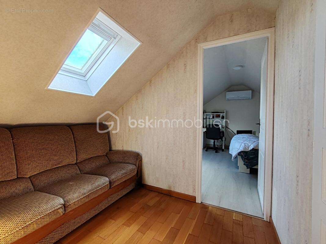 Maison à LES BORDES