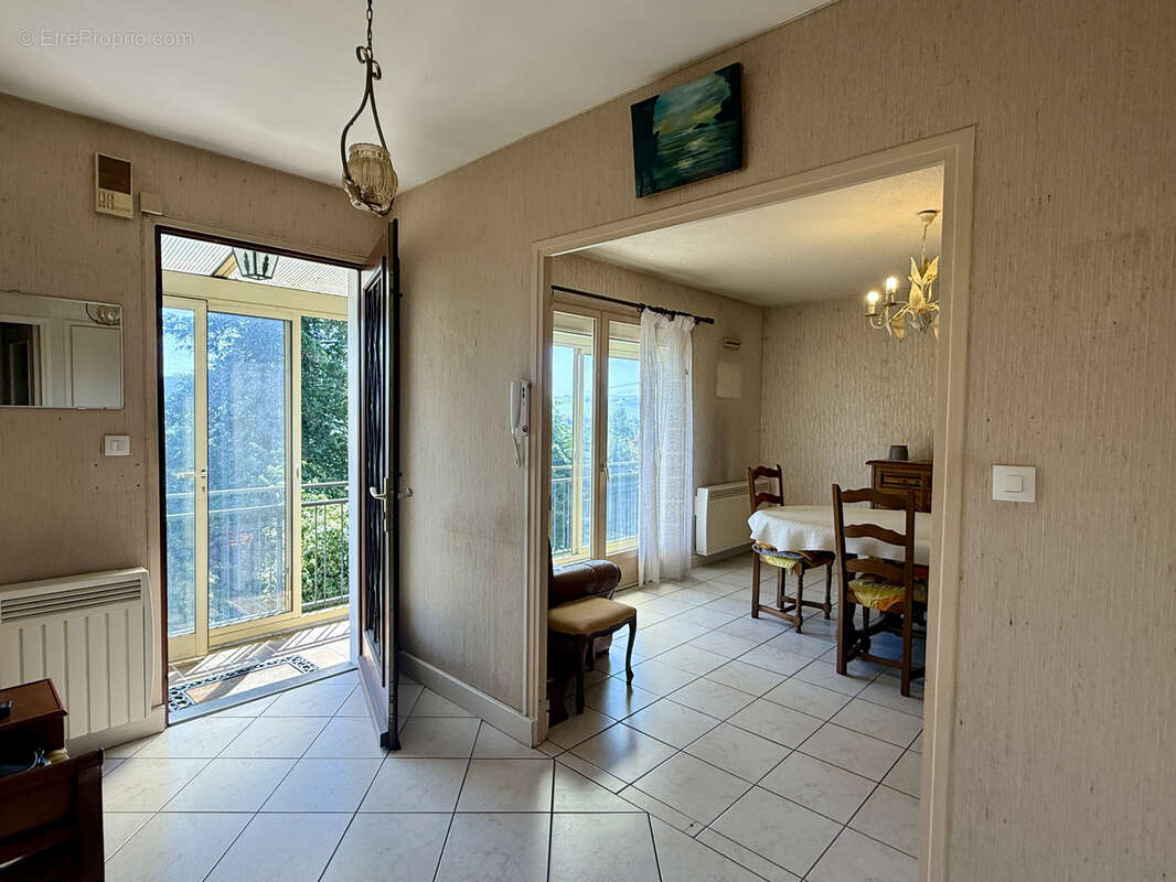Maison à COMBRE