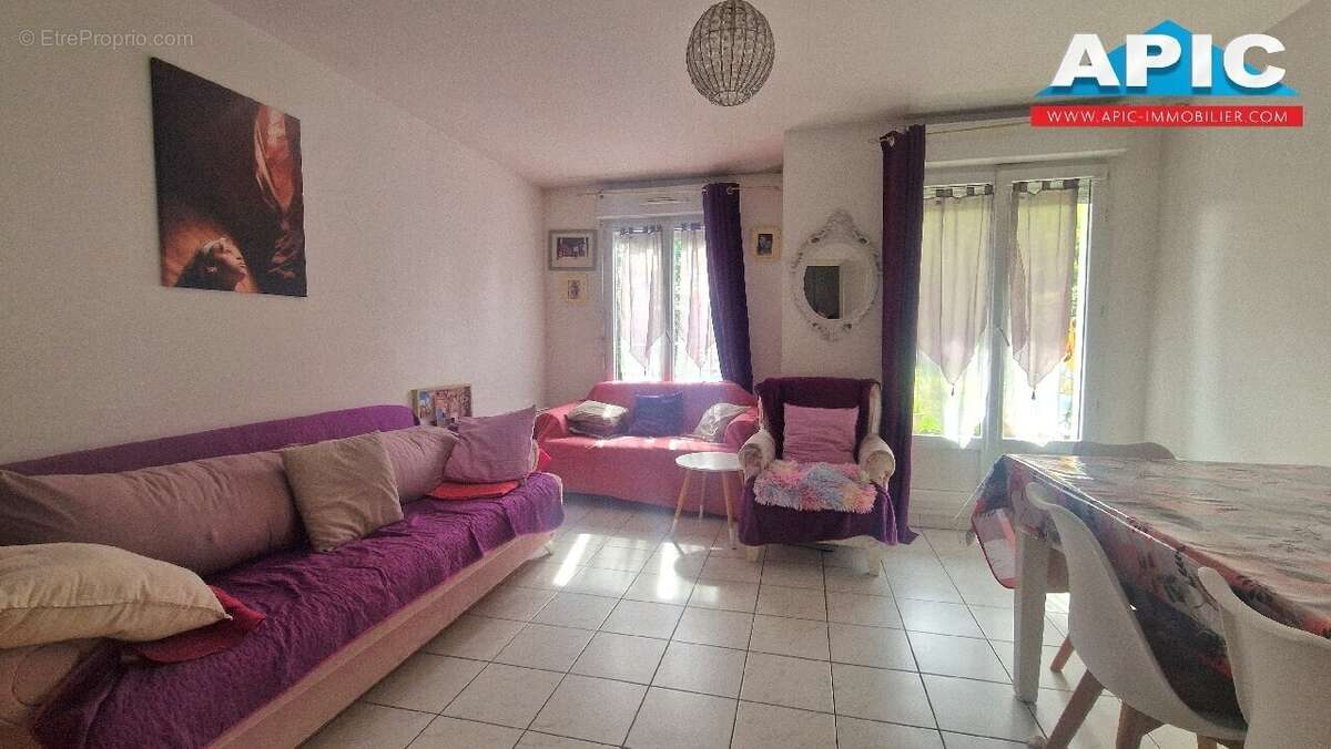 Appartement à GROSLAY