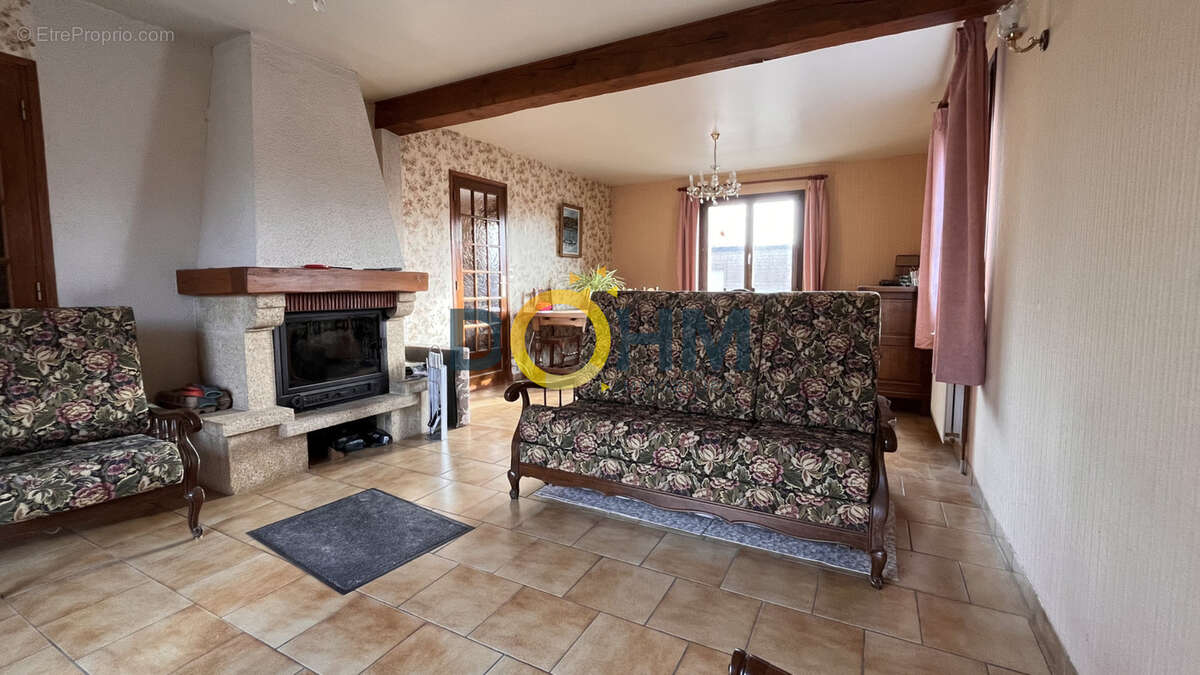 Maison à AUXI-LE-CHATEAU