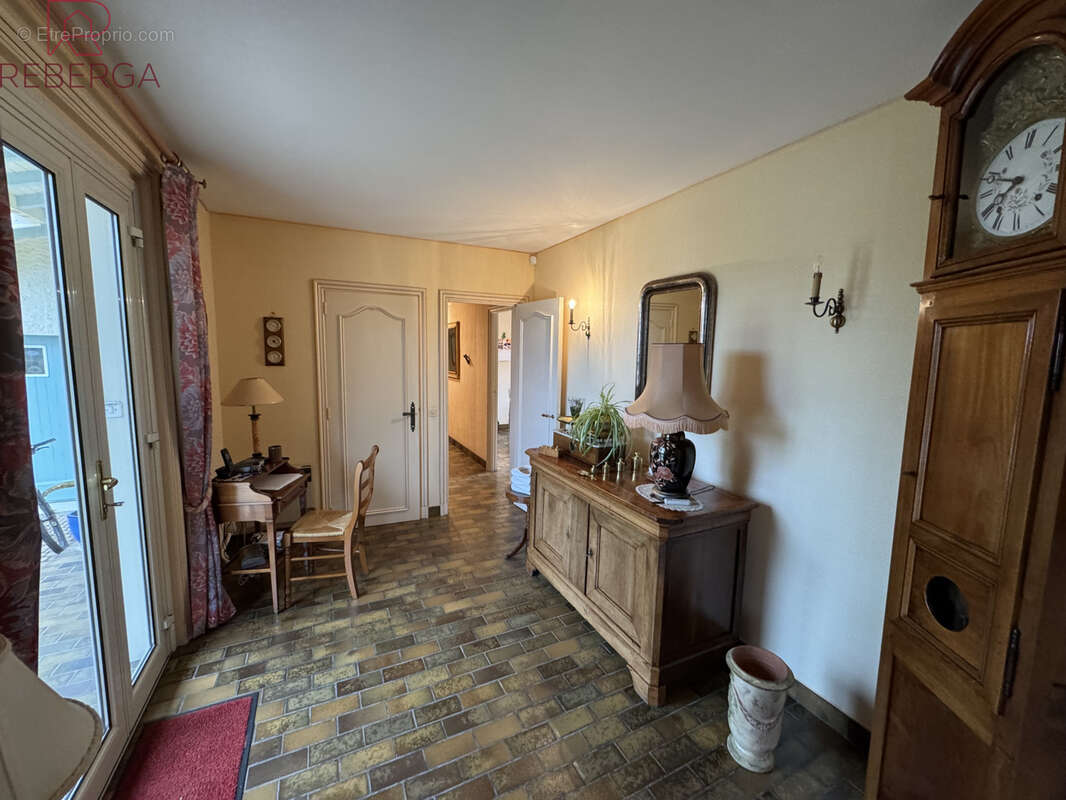 Maison à AUSSILLON