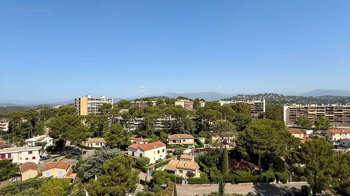 Appartement à LE CANNET