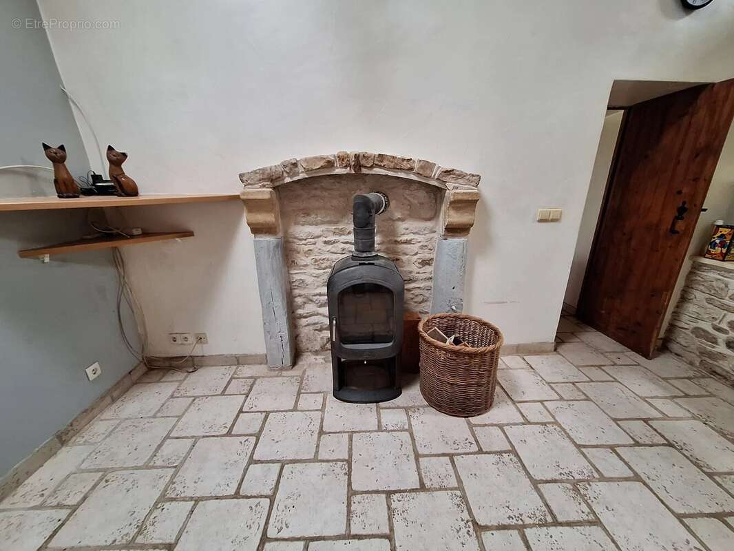 Maison de campagne, grange et terrain - photo 6