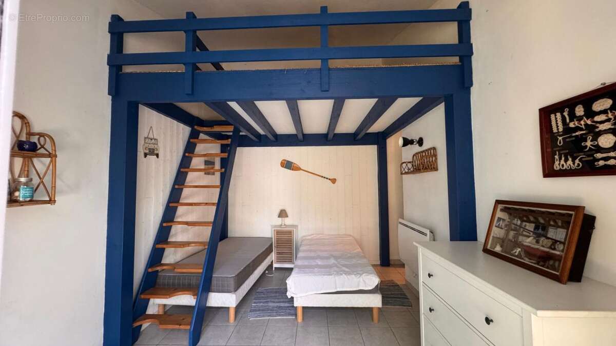 Maison à ARES