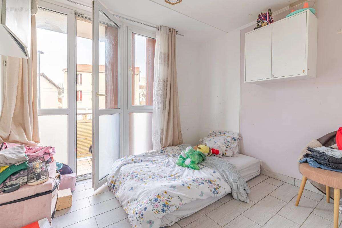 Appartement à LE BOURGET