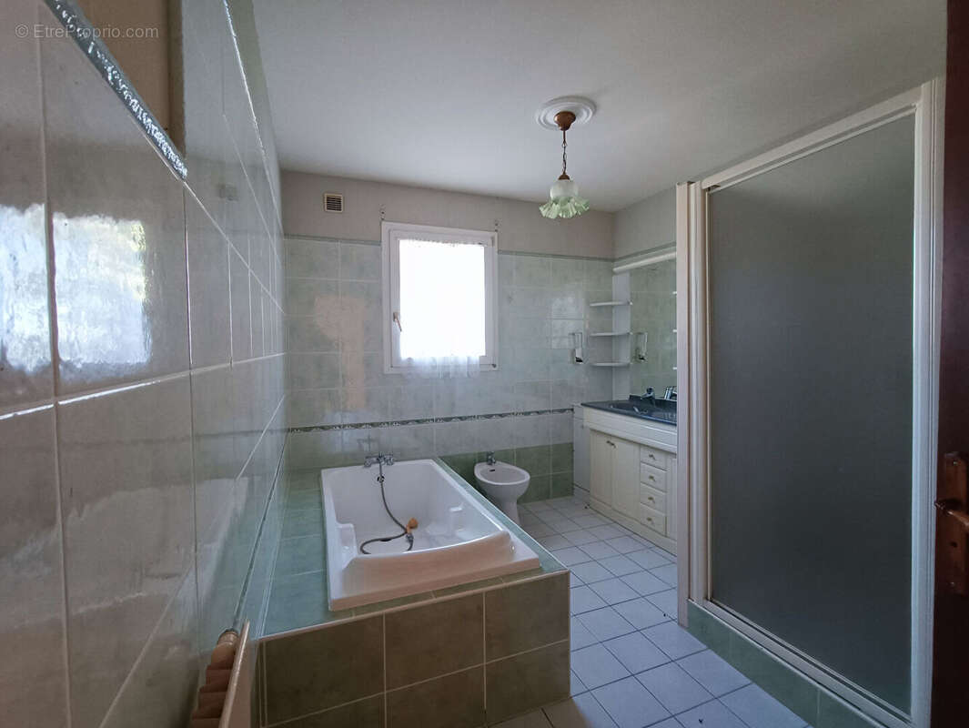 Maison à CHATEAUBERNARD