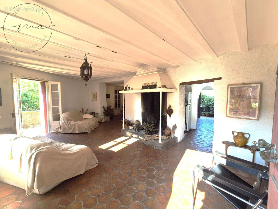 Maison à CABREROLLES