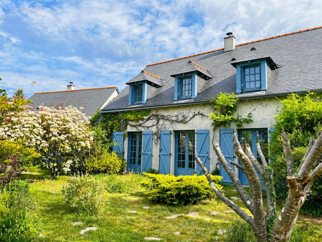 Maison à LA BREILLE-LES-PINS