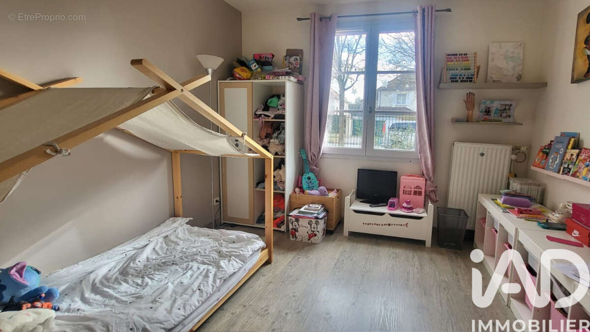 Photo 8 - Maison à BUSSY-SAINT-GEORGES