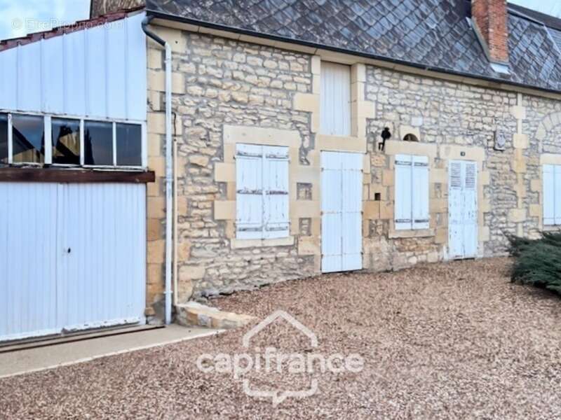 Maison à URZY