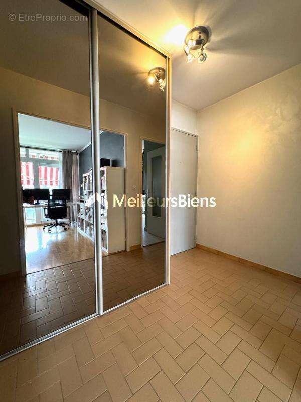Appartement à LIVRY-GARGAN