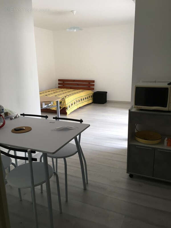 Appartement à BURES-SUR-YVETTE