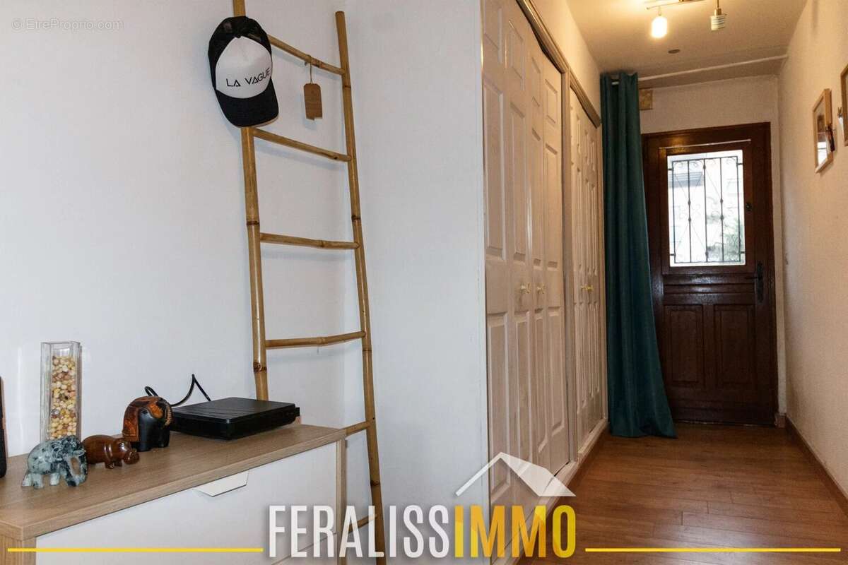 Appartement à VAUX-SUR-SEINE