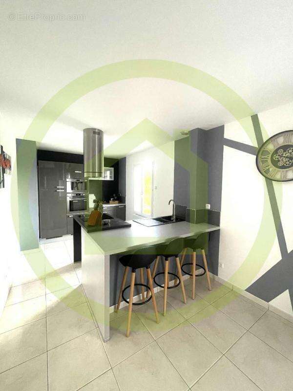 Maison à VAILLY-SUR-AISNE