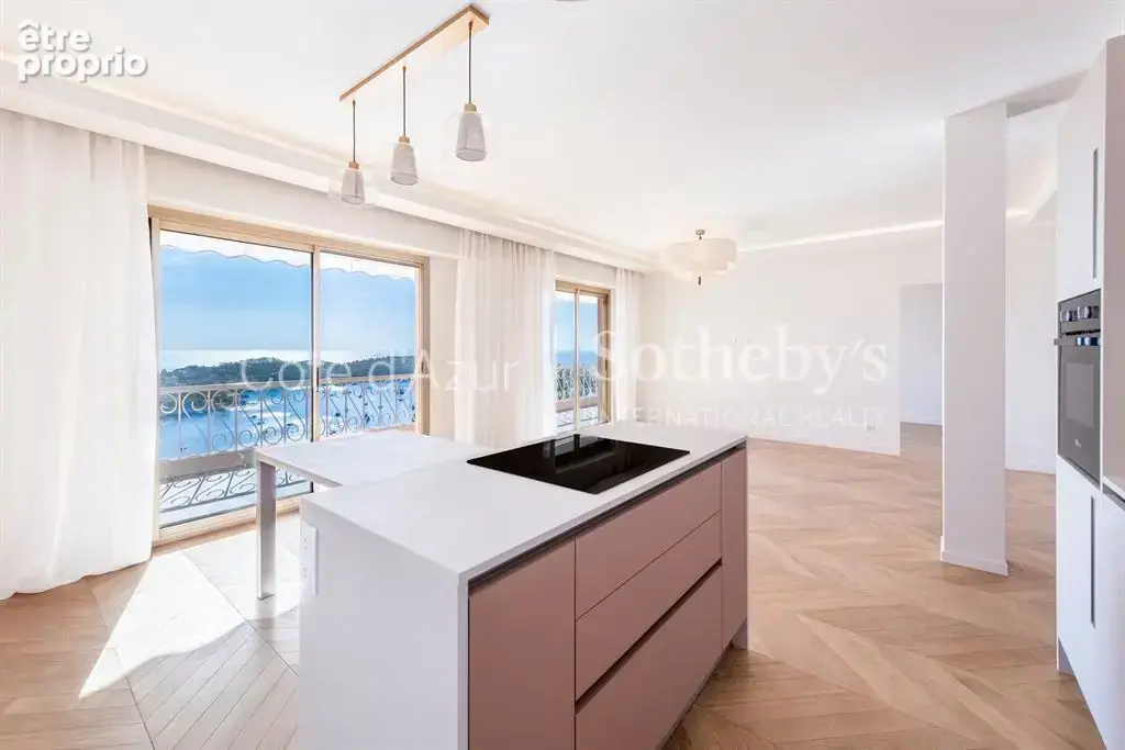 Villefranche sur Mer, appartement rénové avec vue mer au Col de Villefranche - photo 10