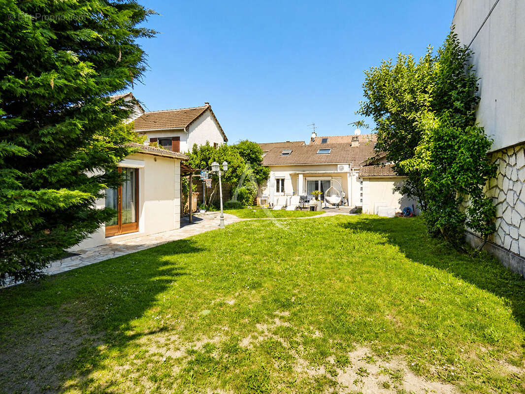 Maison à NEUILLY-SUR-MARNE
