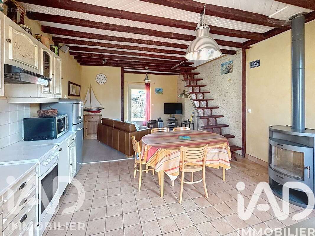 Photo 2 - Maison à LE BREIL-SUR-MERIZE