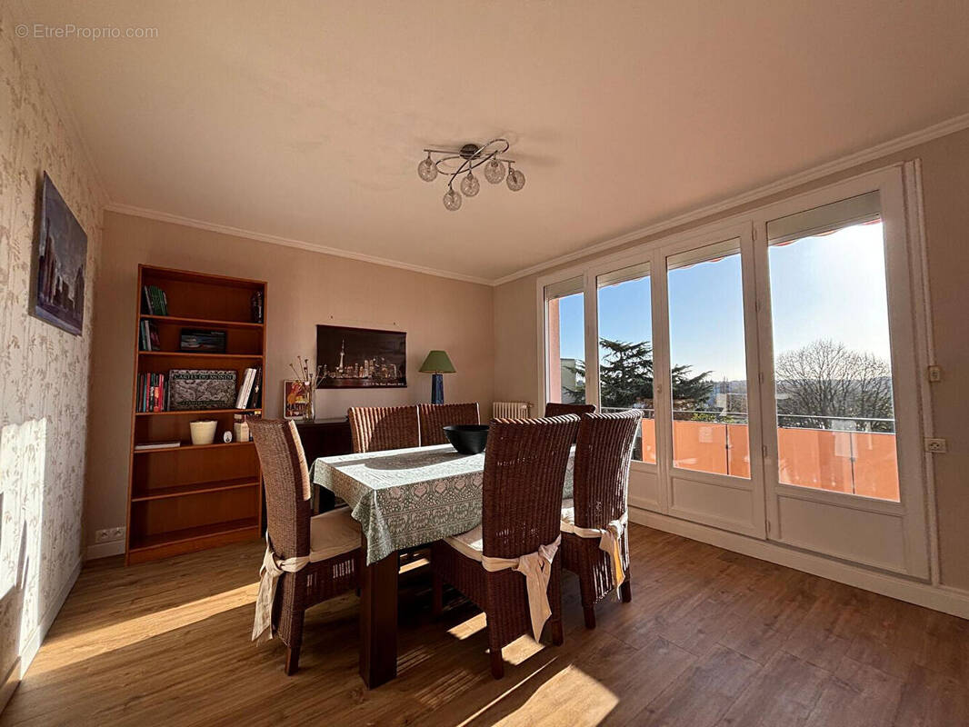 Appartement à LAVAL