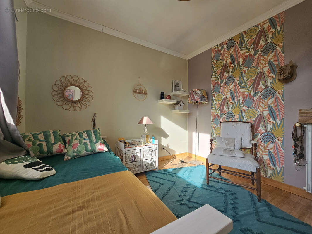 Maison à SAINT-BRES