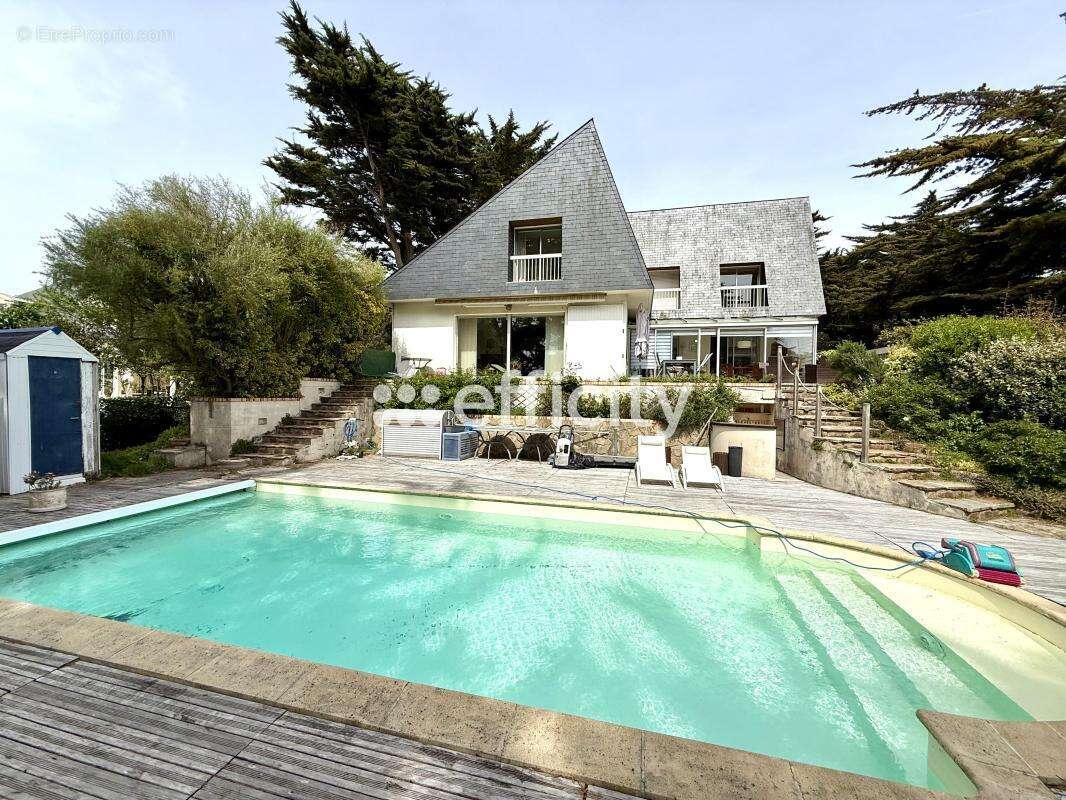 Maison à LE POULIGUEN
