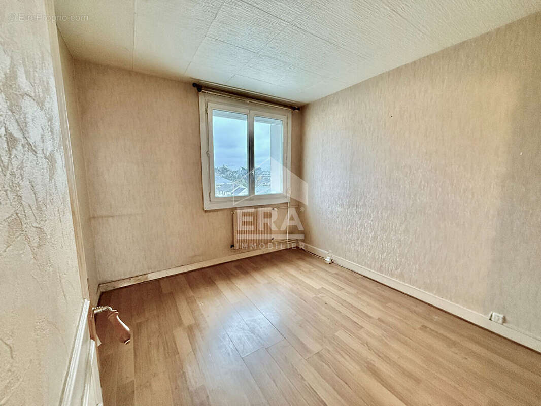 Appartement à SAINT-JEAN-DE-LA-RUELLE