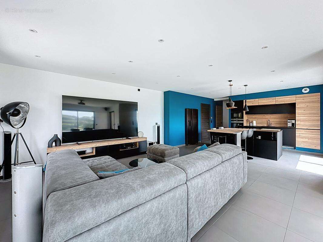 Maison à SAINTE-CATHERINE