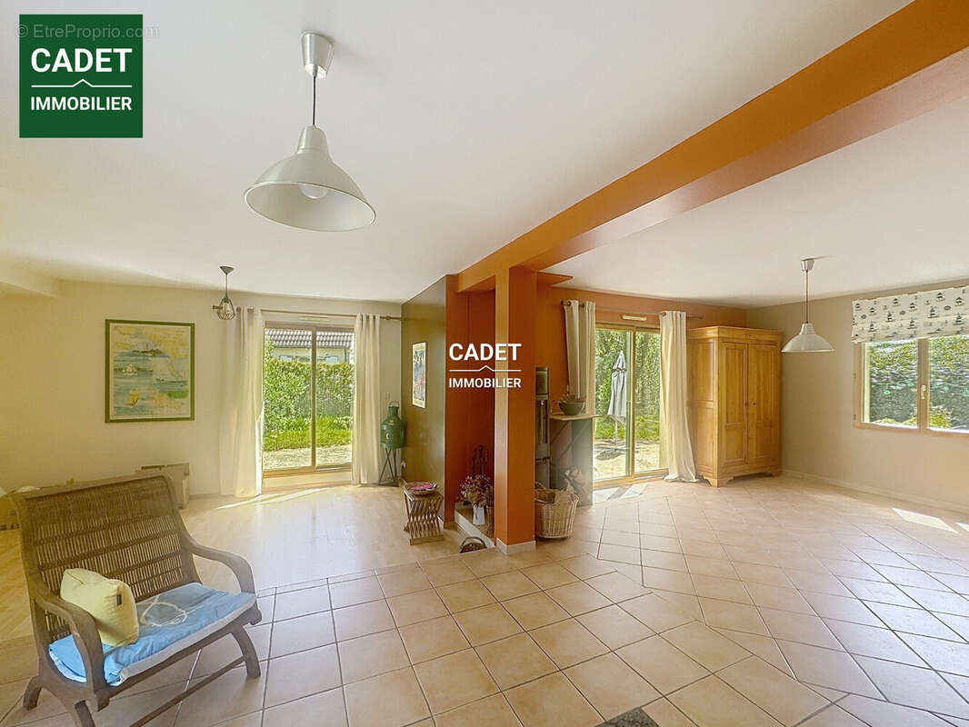 Maison 139 m² à Saint-Pierre-Langers  - photo 9