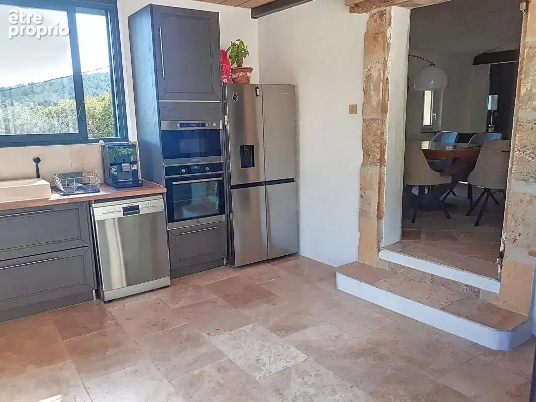 Villa sur 5689m²  de terrain avec vue exceptionnelle et piscine - La Roquebrussanne - photo 7
