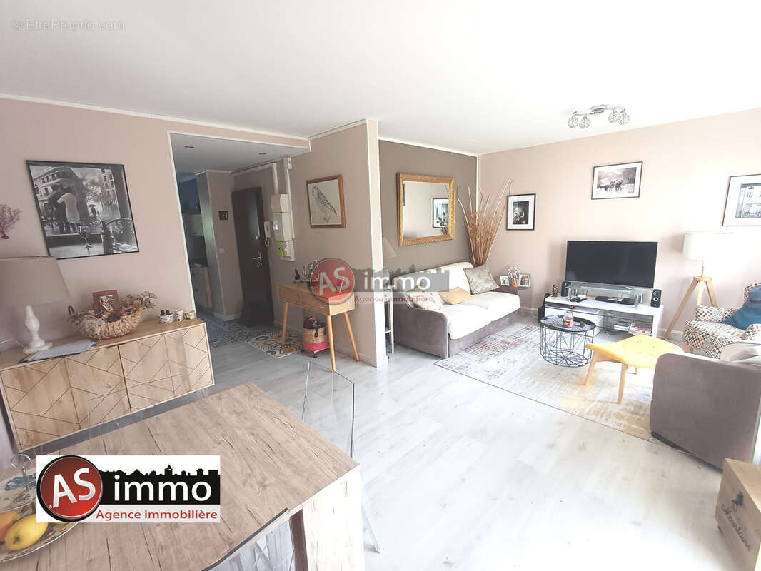 Appartement à GREGES