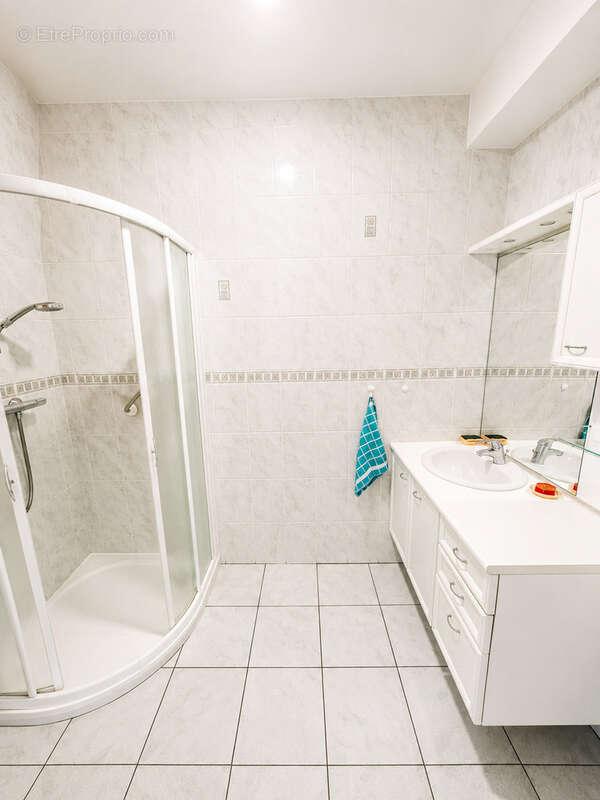 STRASBOURG Stockfeld - SOUS OFFRE - Appartement 3 pièces de 71m2 avec un balcon, une cave et un garage. - photo 9