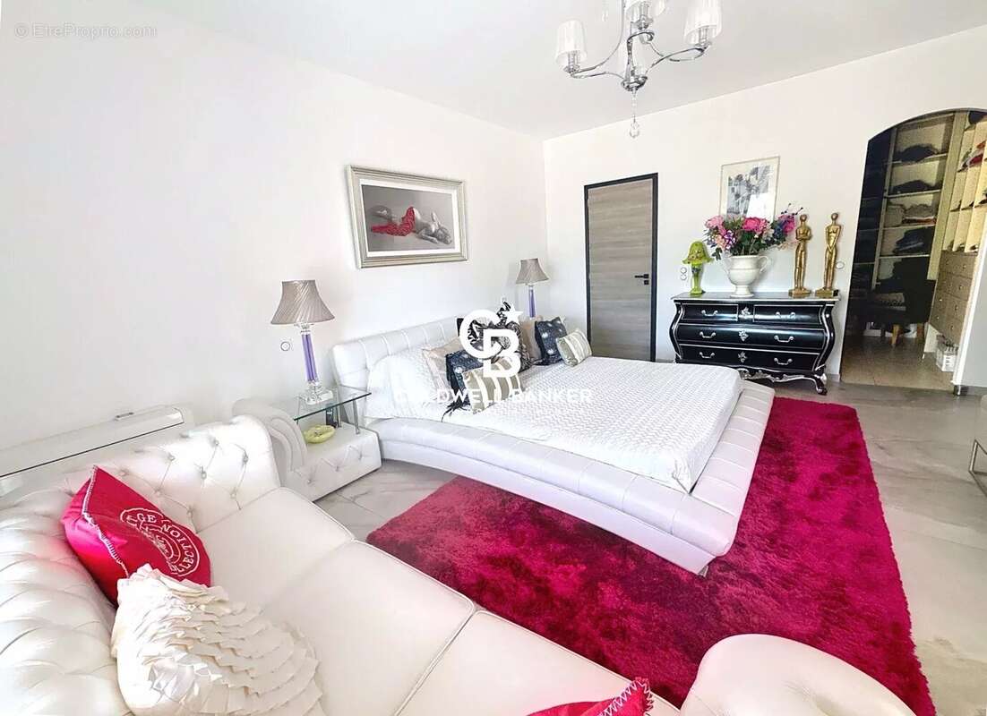Hauteurs PUGET-SUR-ARGENS – Var est balnéaire Villa de prestige de 245 m² entourée d’un terrain paysager de 5 137 m² - photo 21
