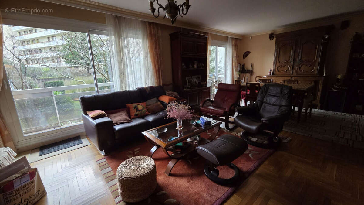 Appartement à PARIS-11E