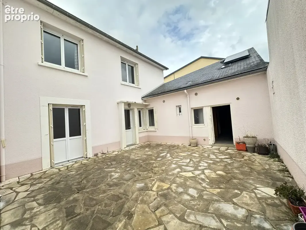 Mancelle avec garage secteur st pavin - photo 3
