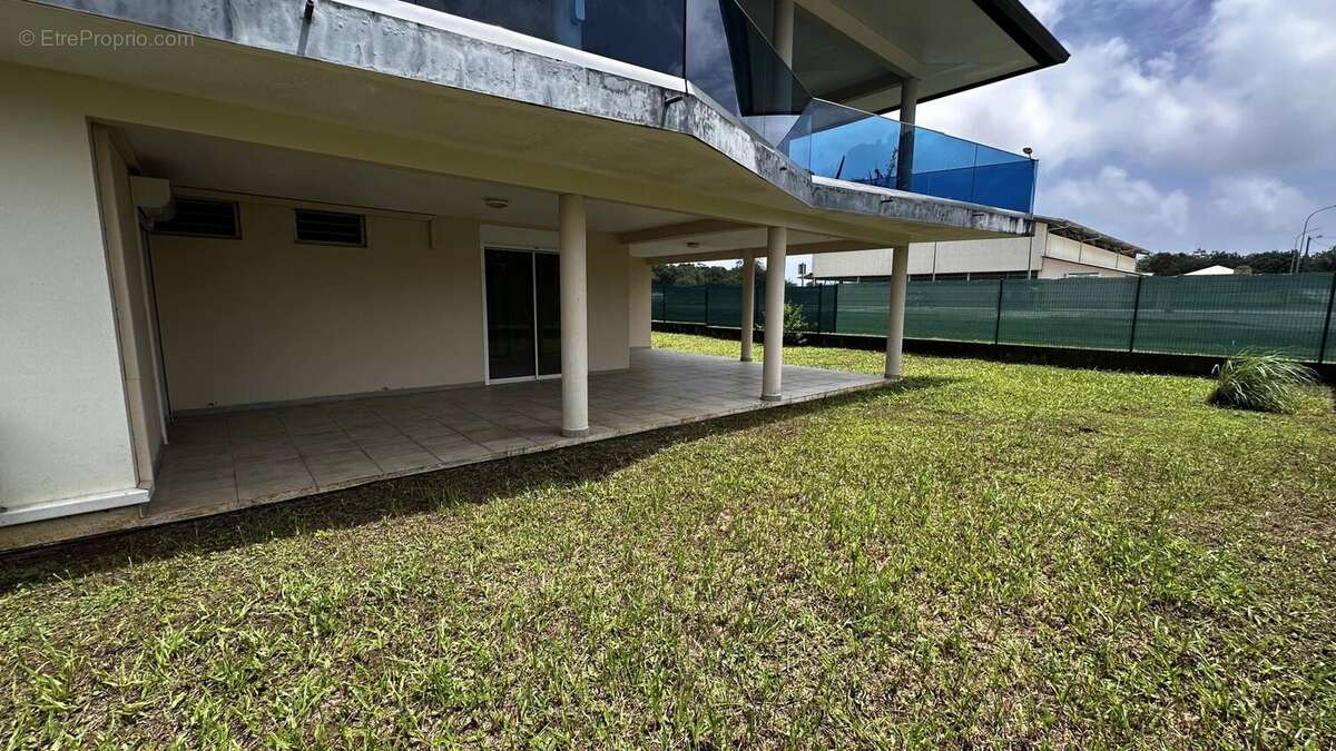 Appartement à REMIRE-MONTJOLY