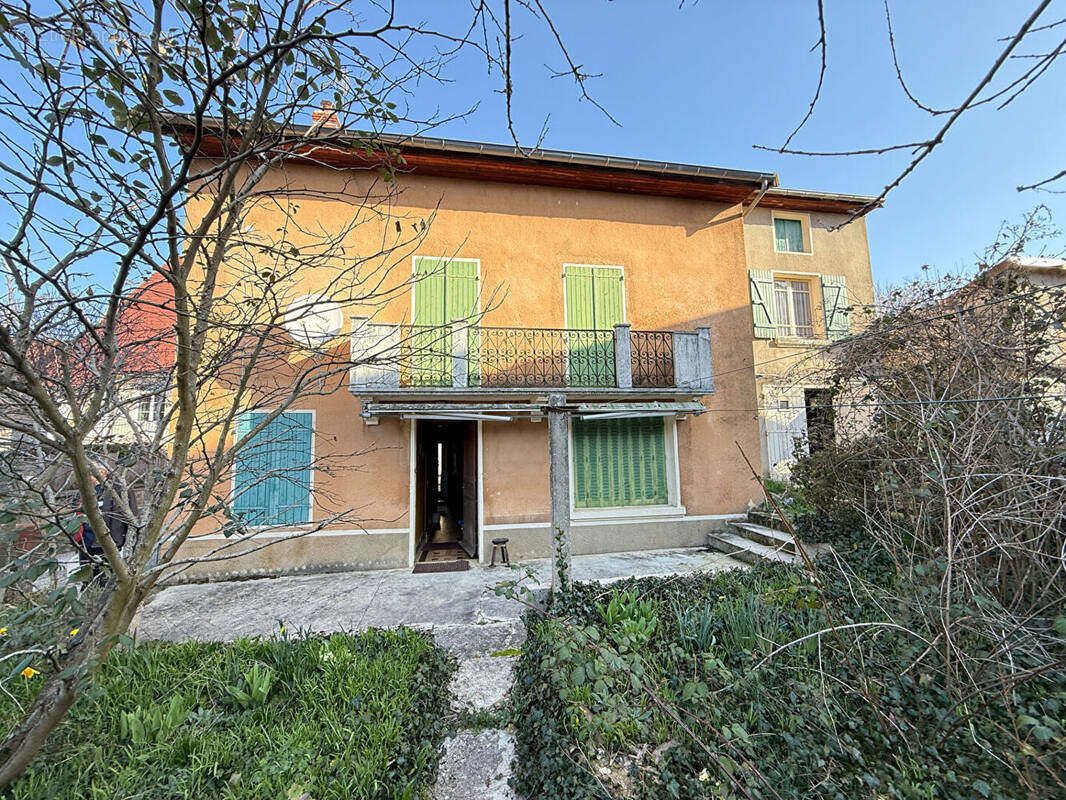 Maison à LONS-LE-SAUNIER