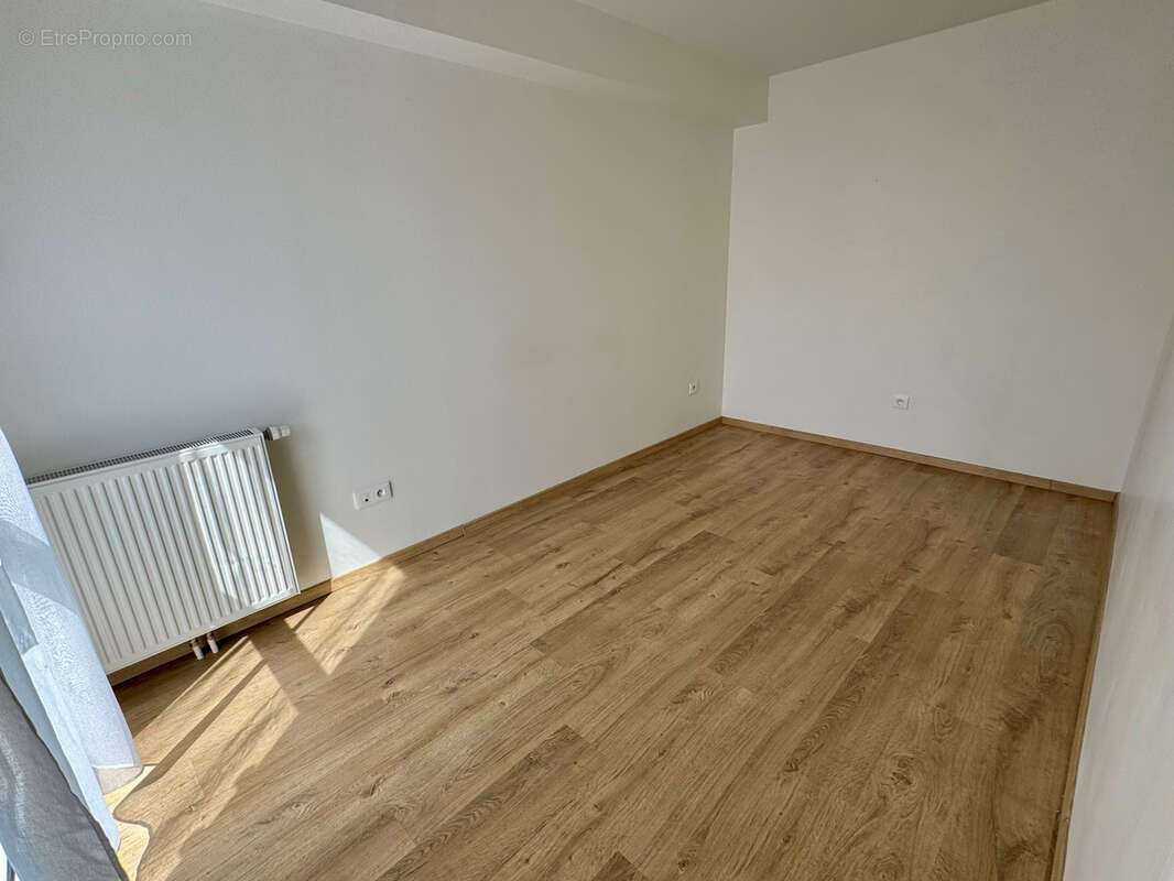 Amiens SUD - T3 72m2 - 2 Chambres - Terrasse - Stationnement privée - photo 9