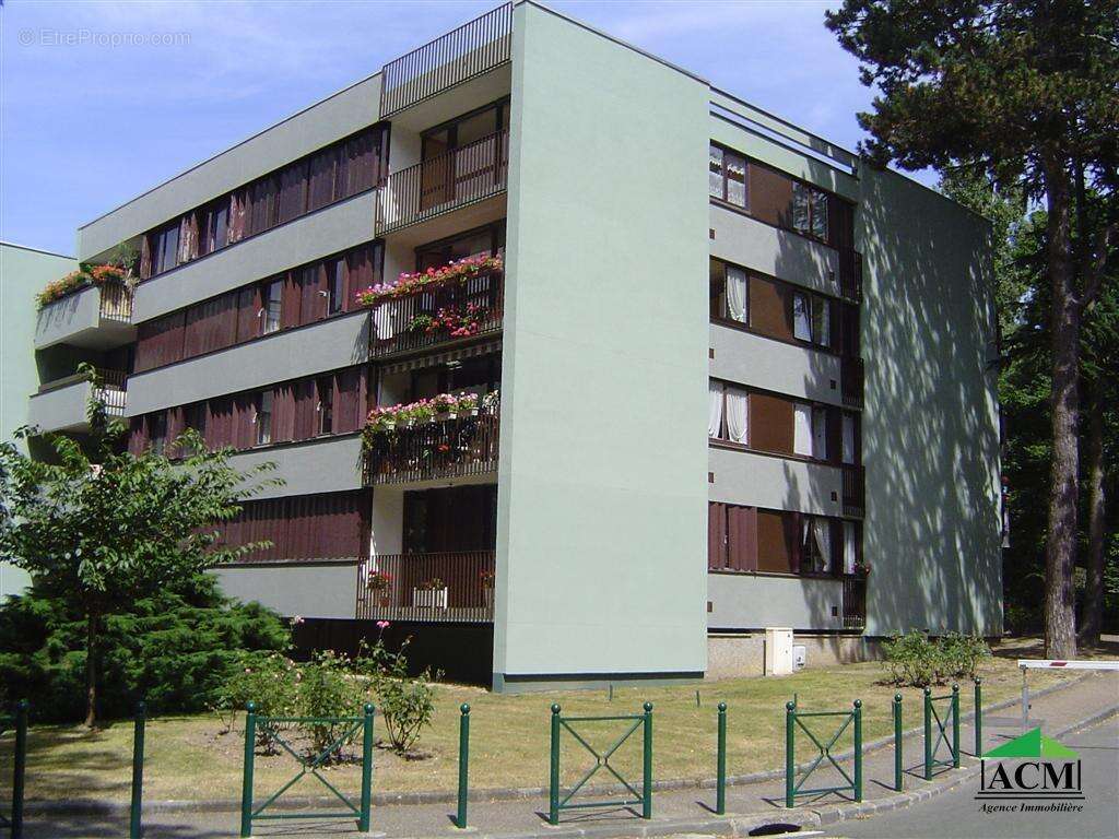 Appartement à MERY-SUR-OISE