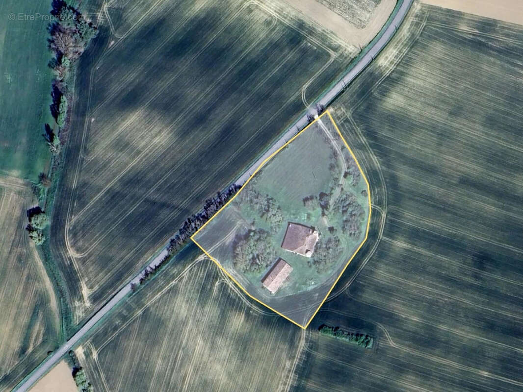 Maison à BELLEGARDE-SAINTE-MARIE