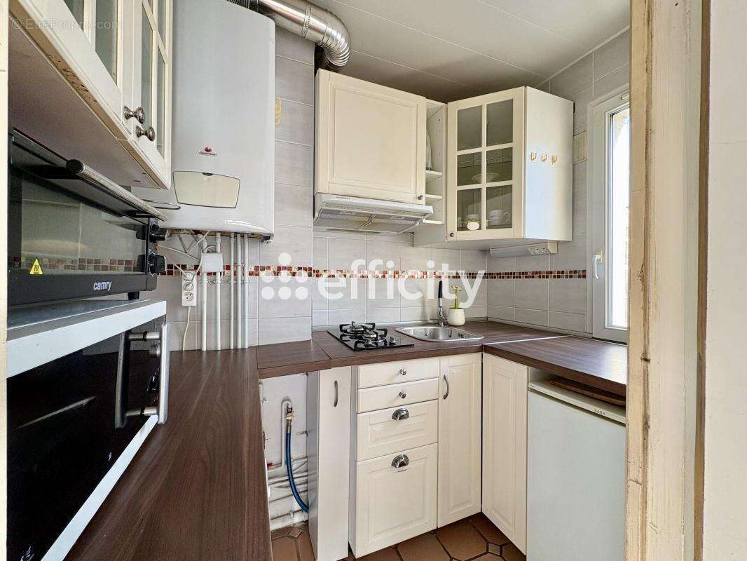 Appartement à COURBEVOIE