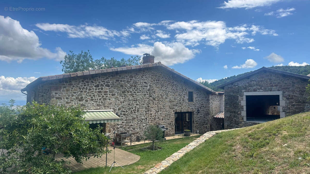 Maison à FELINES