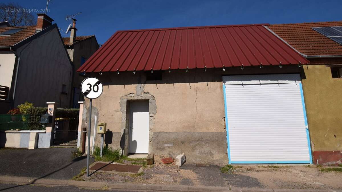 À vendre - creuzier-le-vieux - dépôt viabilisé - photo 2