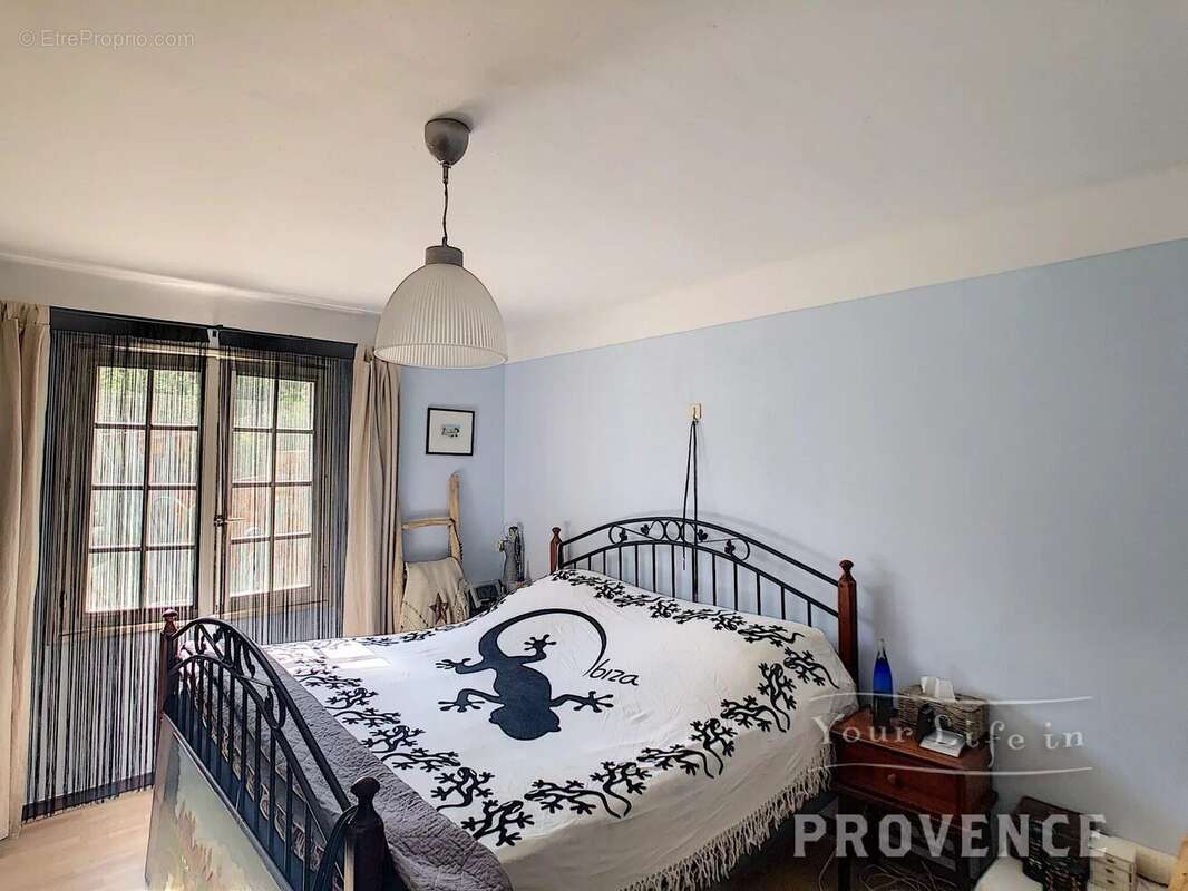 Maison à SAINT-ANTONIN-DU-VAR