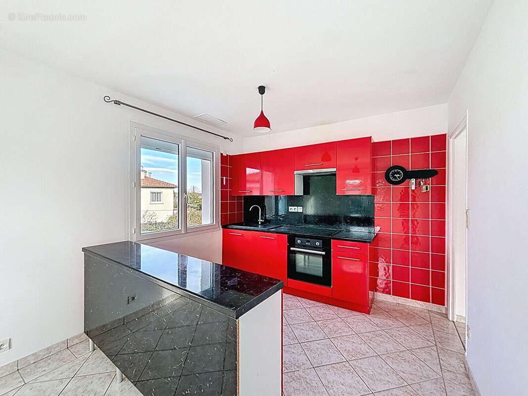 Maison à SEISSAN
