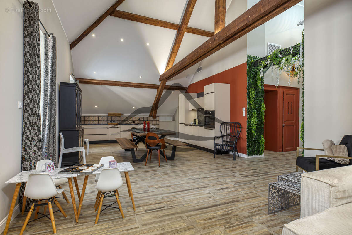 Appartement à AIX-LES-BAINS