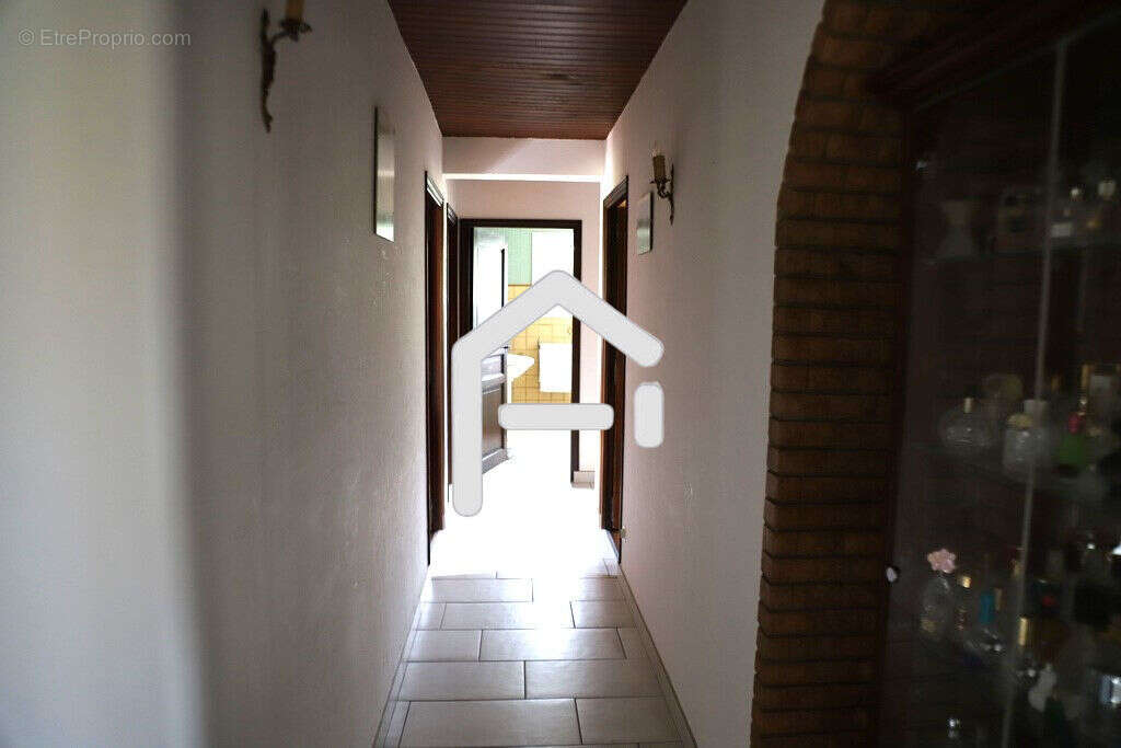 Maison à SAINT-JEAN-DU-FALGA