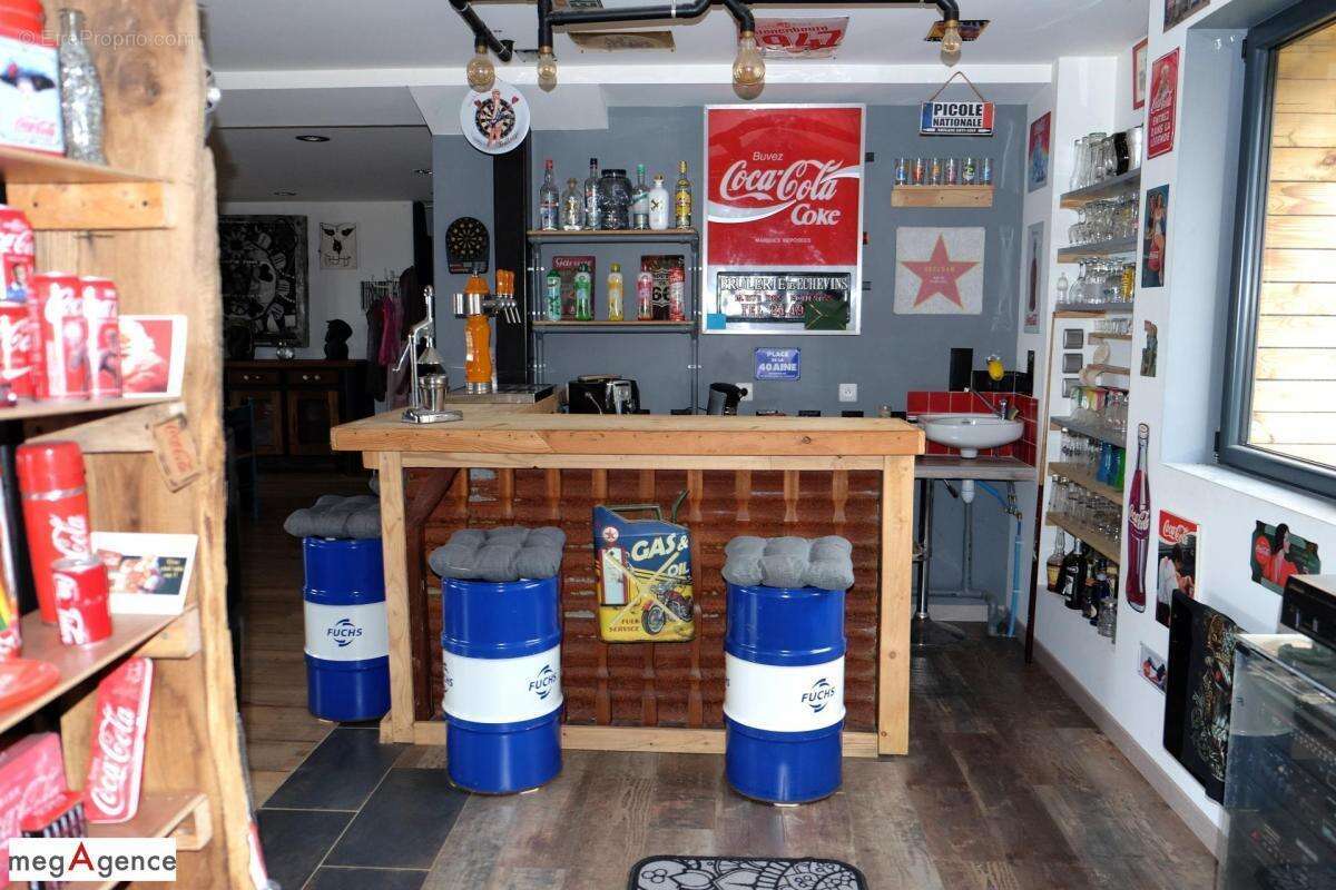 Maison à SAINT-GERMAIN-LES-VERGNES